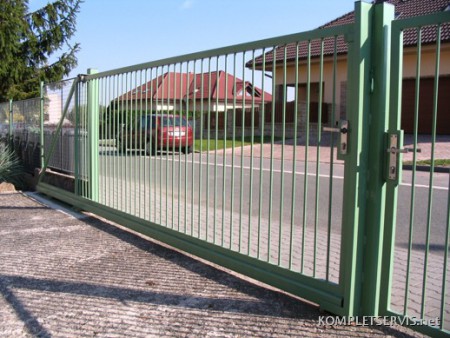 samonosná posuvná brána